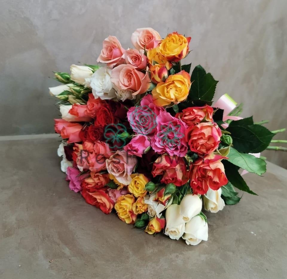 Букет цветов из: Розы в Амурске