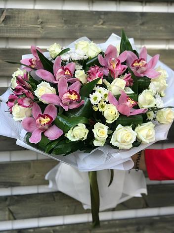 Букет цветов из: Розы и Хризантемы в Амурске