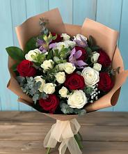 Букет цветов из:  Розы и Альстромерии в Амурске