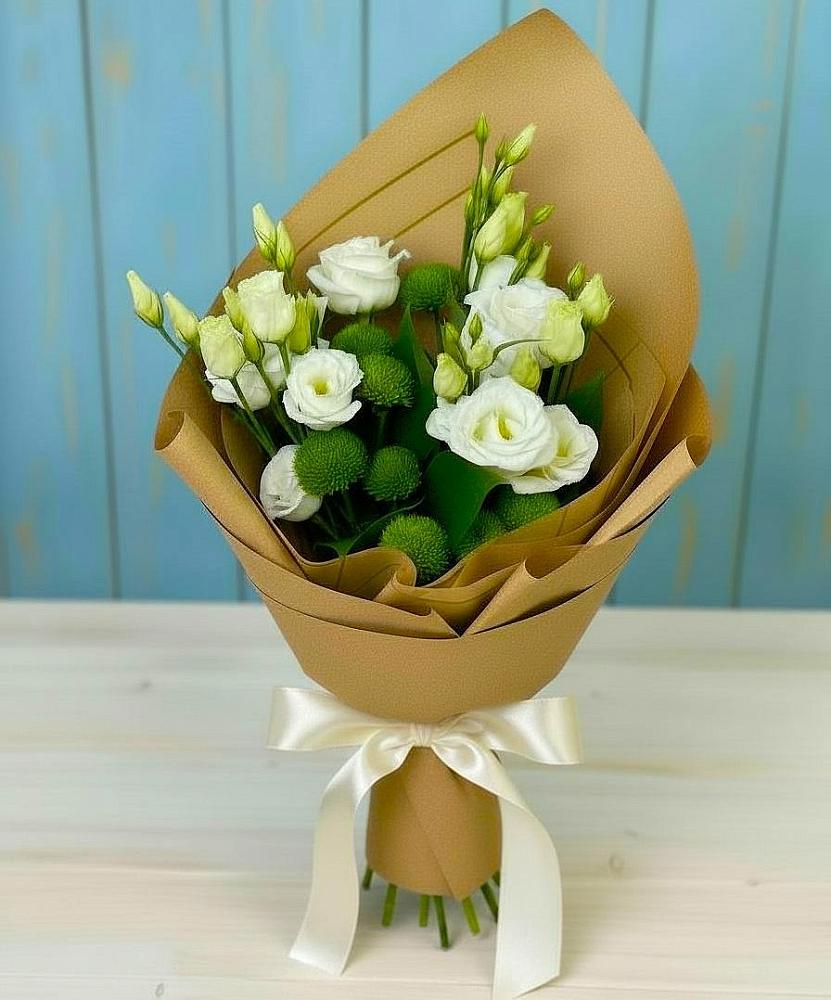 Букет цветов из: Хризантемы и Лизиантусы в Амурске