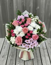 Букет цветов из:  Альстромерии, Гвоздики, Розы и Хризантемы в Амурске