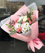 Букет цветов из:  Розы, Лизиантусы и Хризантемы в Амурске