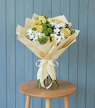 Букет цветов из:  Хризантемы и Розы в Амурске